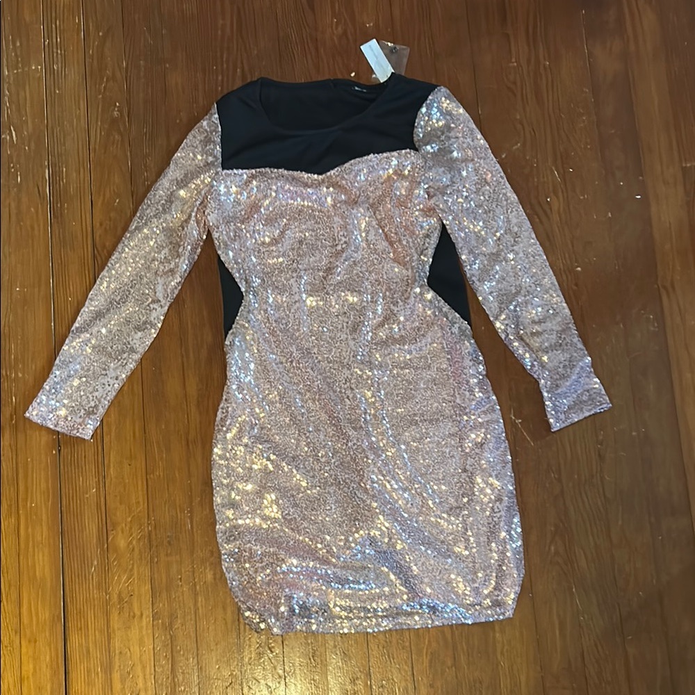 New York & Company Red Sweetheart Long Sleeve Bodycon Dress